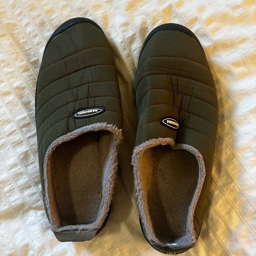 Insulated Olive Green Slip-On Men's House Shoes